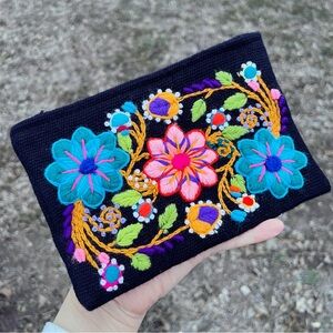 Peruvian Floral Embroidered Clutch - Black with Multicolor Design
